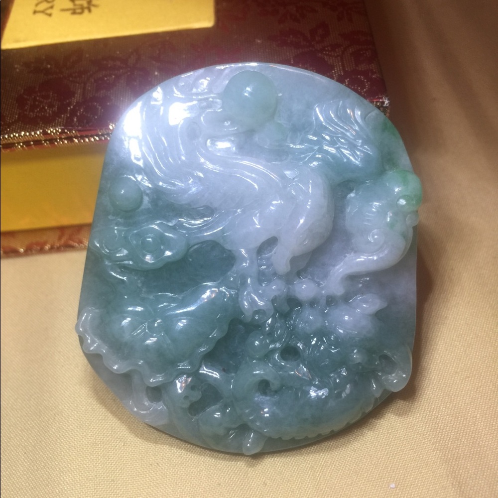 burmar type a natural green jadeite jade  pendant